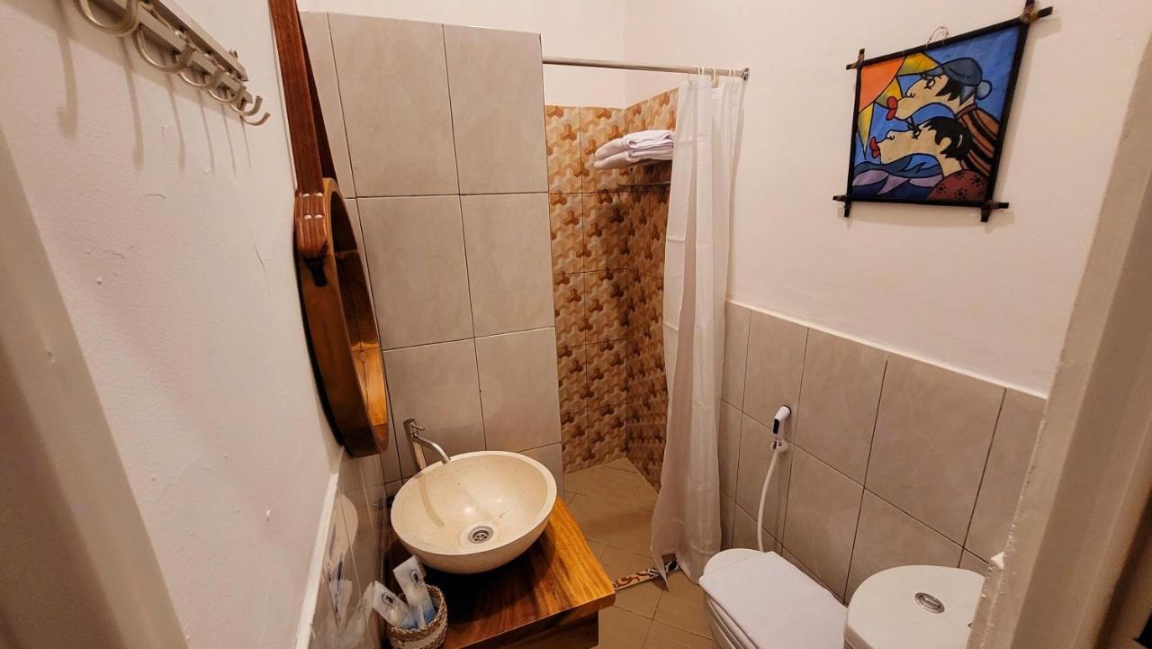 Al Kabron Inn カリムンジャワ エクステリア 写真