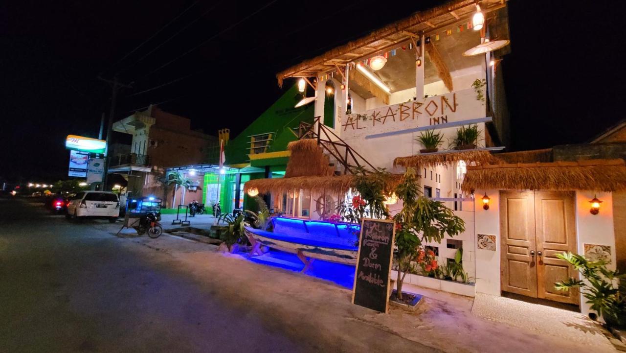 Al Kabron Inn カリムンジャワ エクステリア 写真