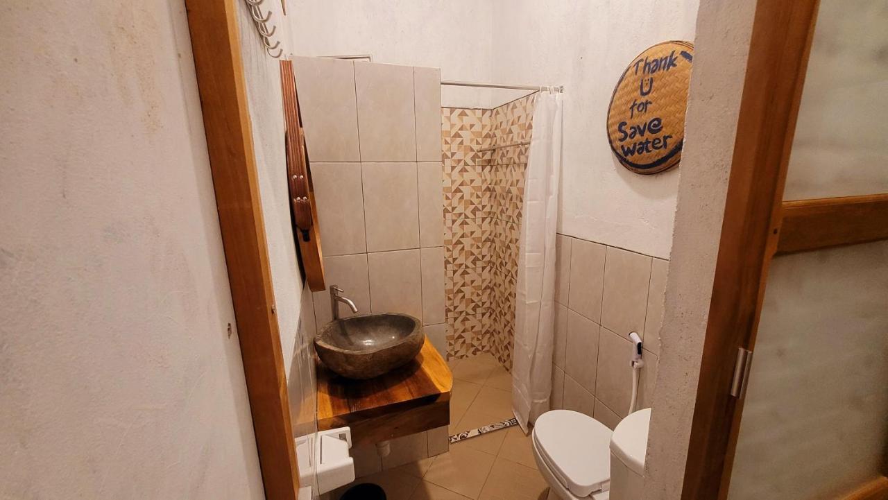 Al Kabron Inn カリムンジャワ エクステリア 写真